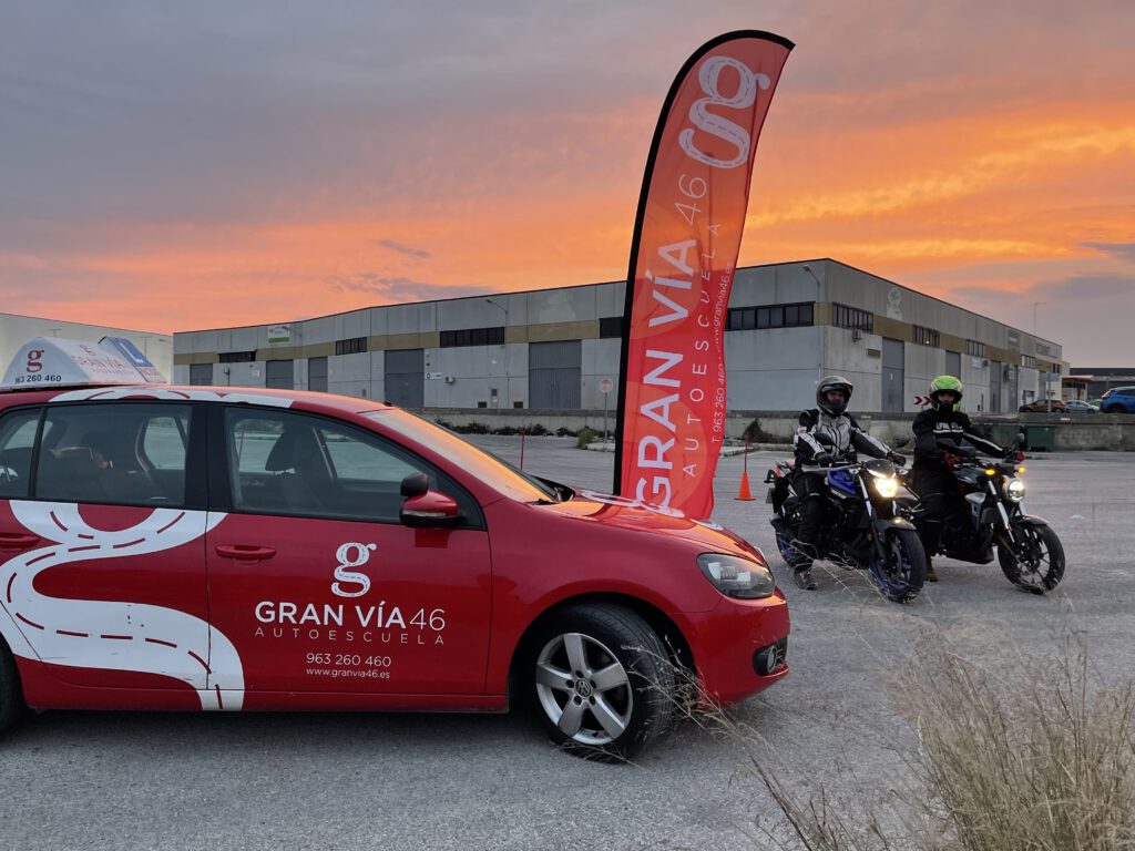 Dónde sacar carnet de coche en Valencia Autoescuela Gran Vía 46